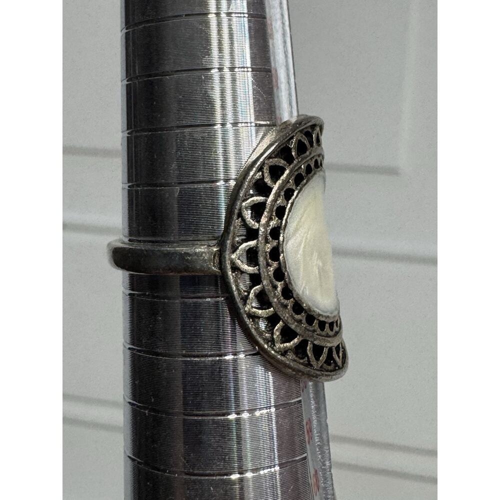 Silver Ring Sun Shape White Middle Cutouts Fashion Ring Size 7.25 - Picture 2 of 4